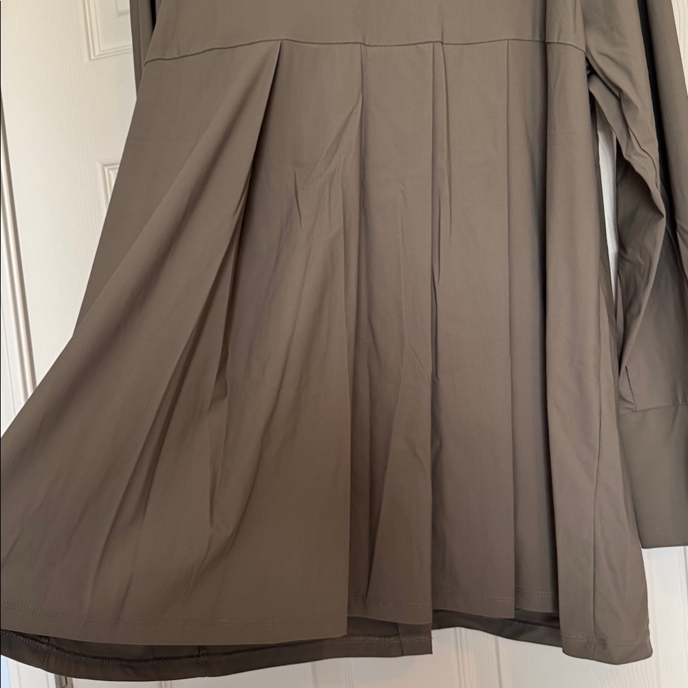 MarlaWynne Olive Green Long Sleeve Button-Down Shirt - Picture 6 of 7